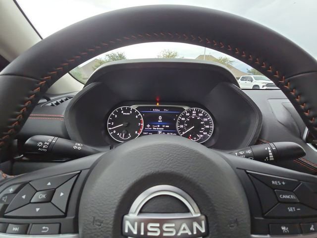 Certified 2025 Nissan Sentra SR FWD image 25