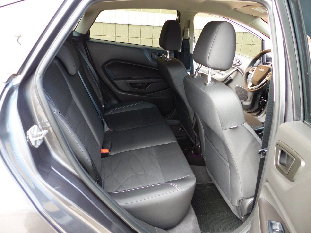 Used 2017 Ford Fiesta SE image 26