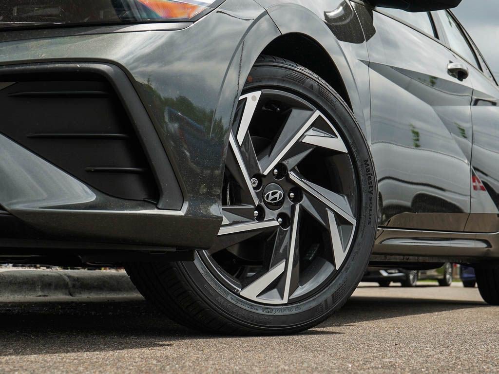 New 2026 Hyundai Elantra Sport image 6