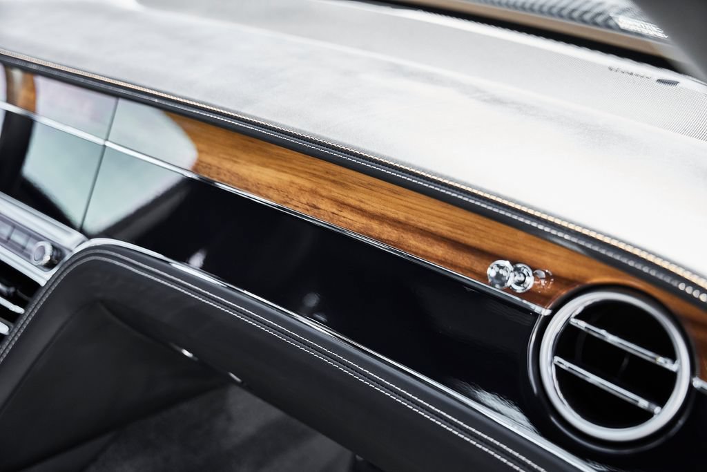 Used 2024 Bentley Flying Spur V8 AWD/4WD image 43