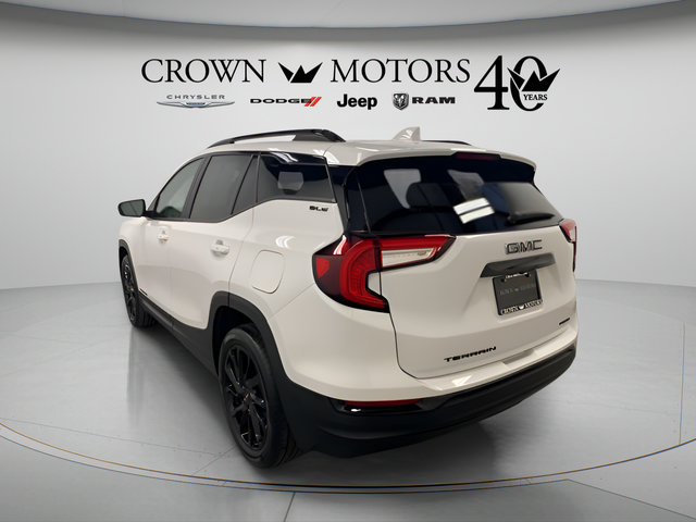 Used 2023 GMC Terrain SLE w/ Driver Convenience Package AWD/4WD image 4