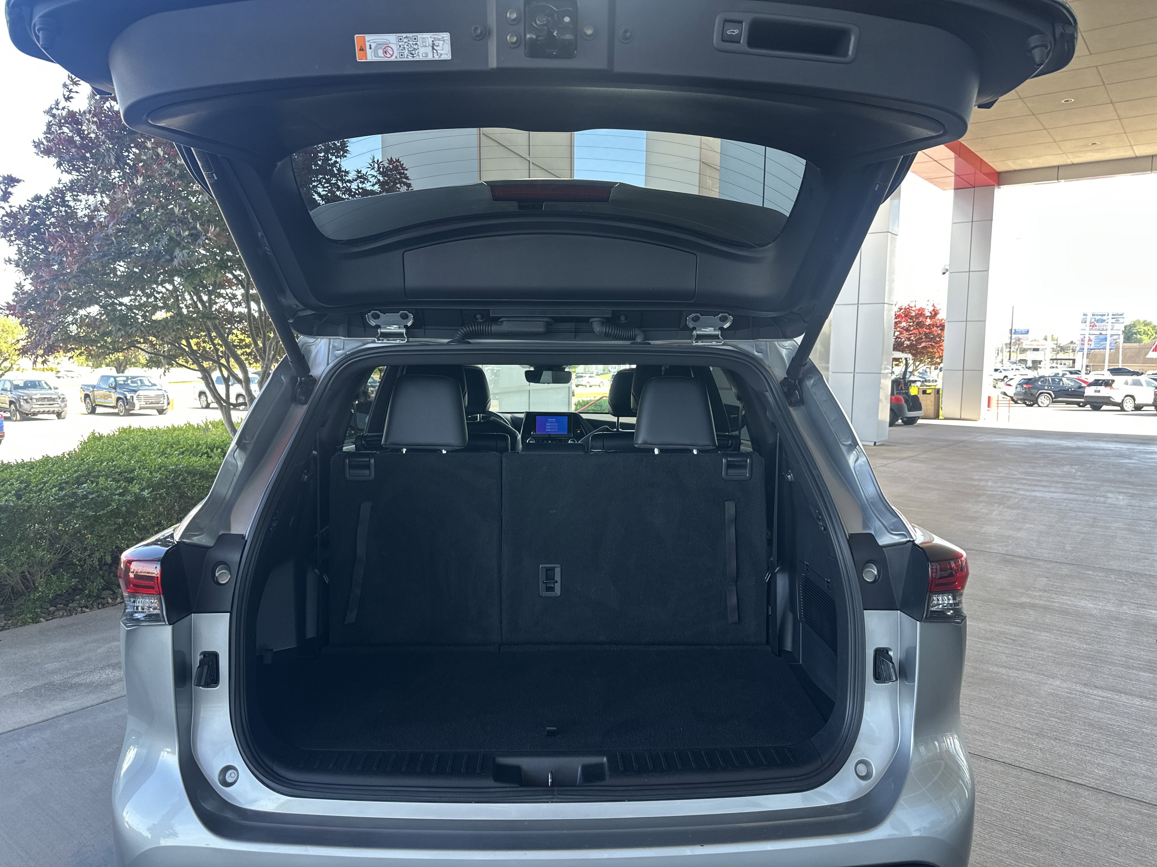 Certified 2025 Toyota Highlander XSE AWD/4WD image 19