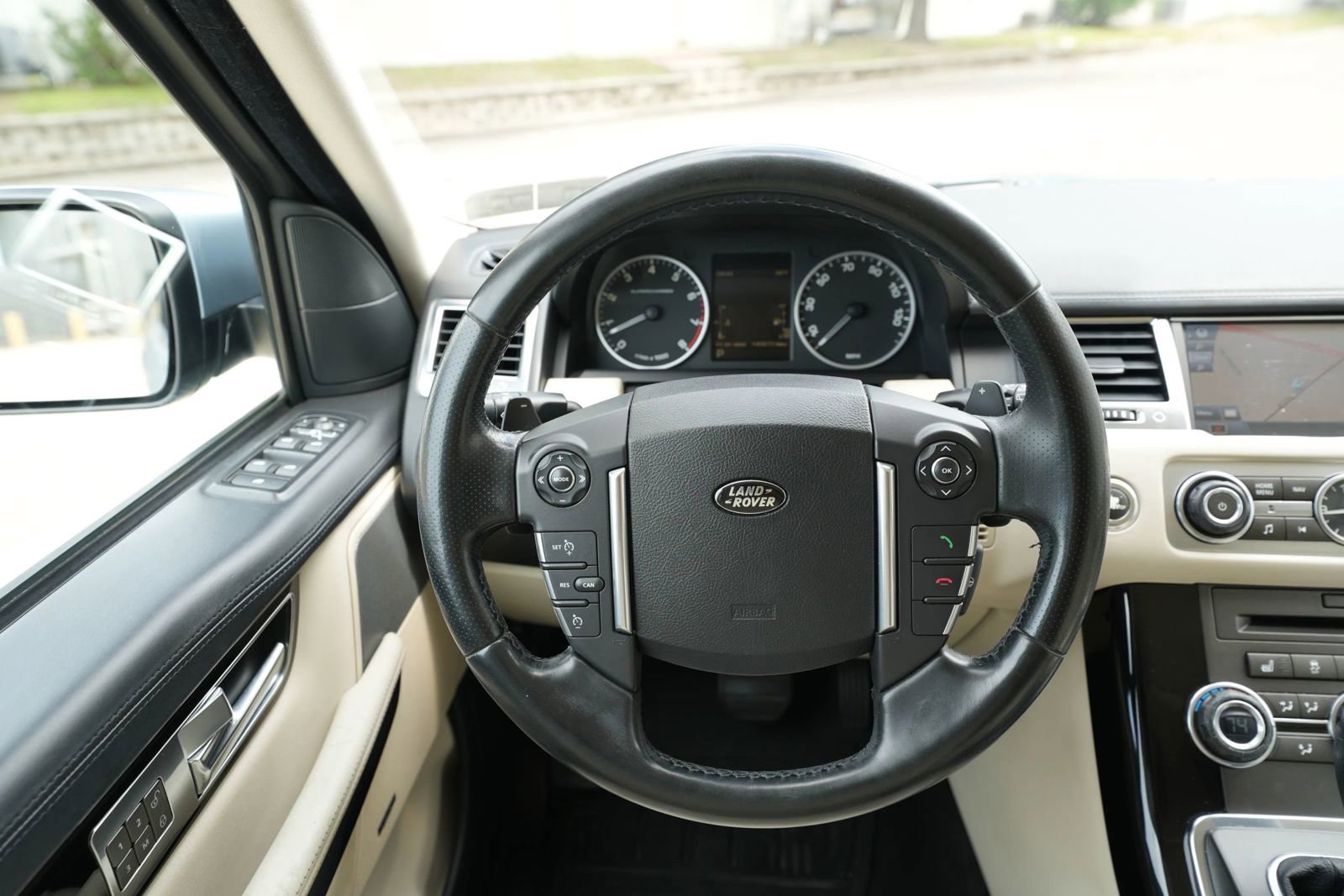 Used 2011 Land Rover Range Rover Sport Supercharged image 23