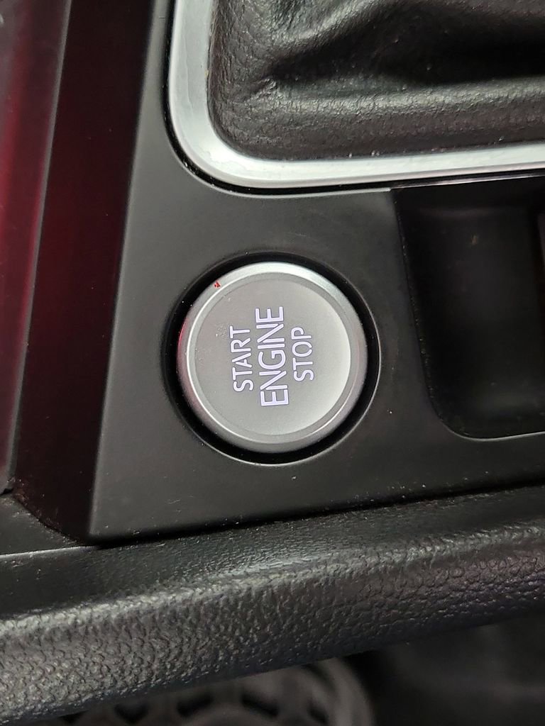 Used 2019 Volkswagen Jetta GLI image 27