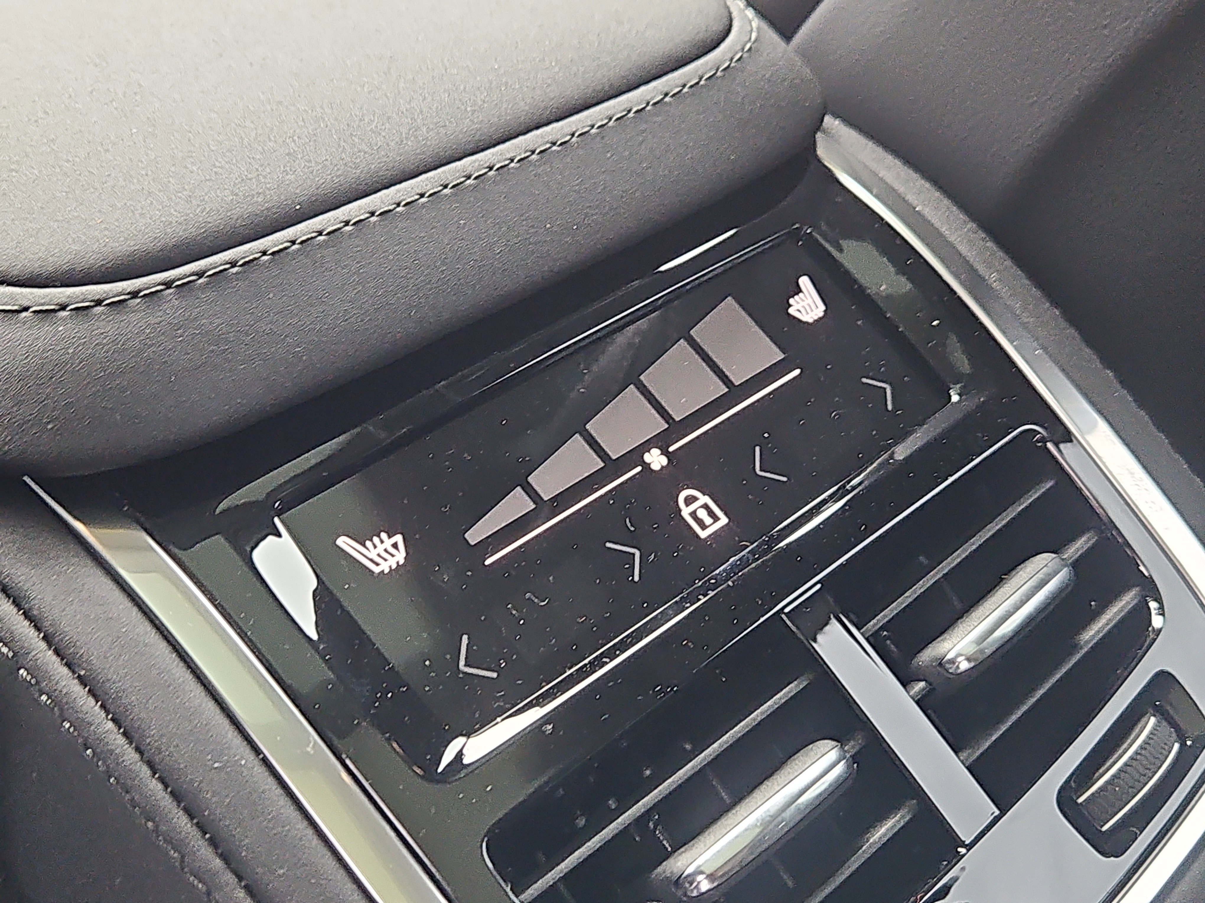 New 2026 Volvo XC90 B6 Ultra w/ Protection Package Premier image 13