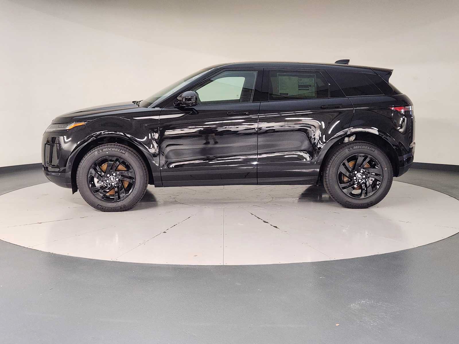 New 2026 Land Rover Range Rover Evoque S AWD/4WD image 8
