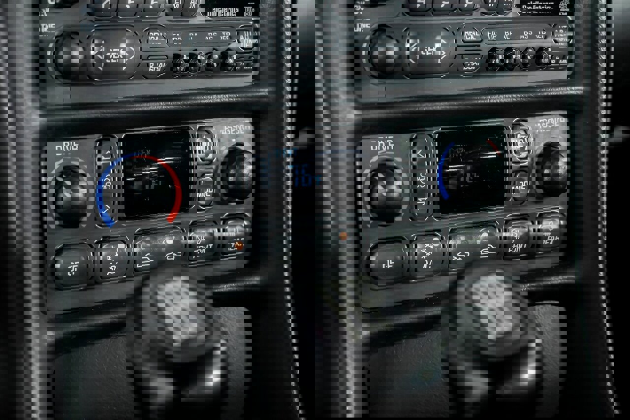 Used 2003 Chevrolet Corvette Z06 w/ Memory Package, 3 Drivers image 32