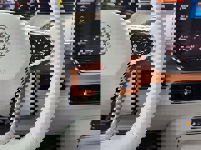 New 2025 Volkswagen ID. Buzz Pro S Plus image 28