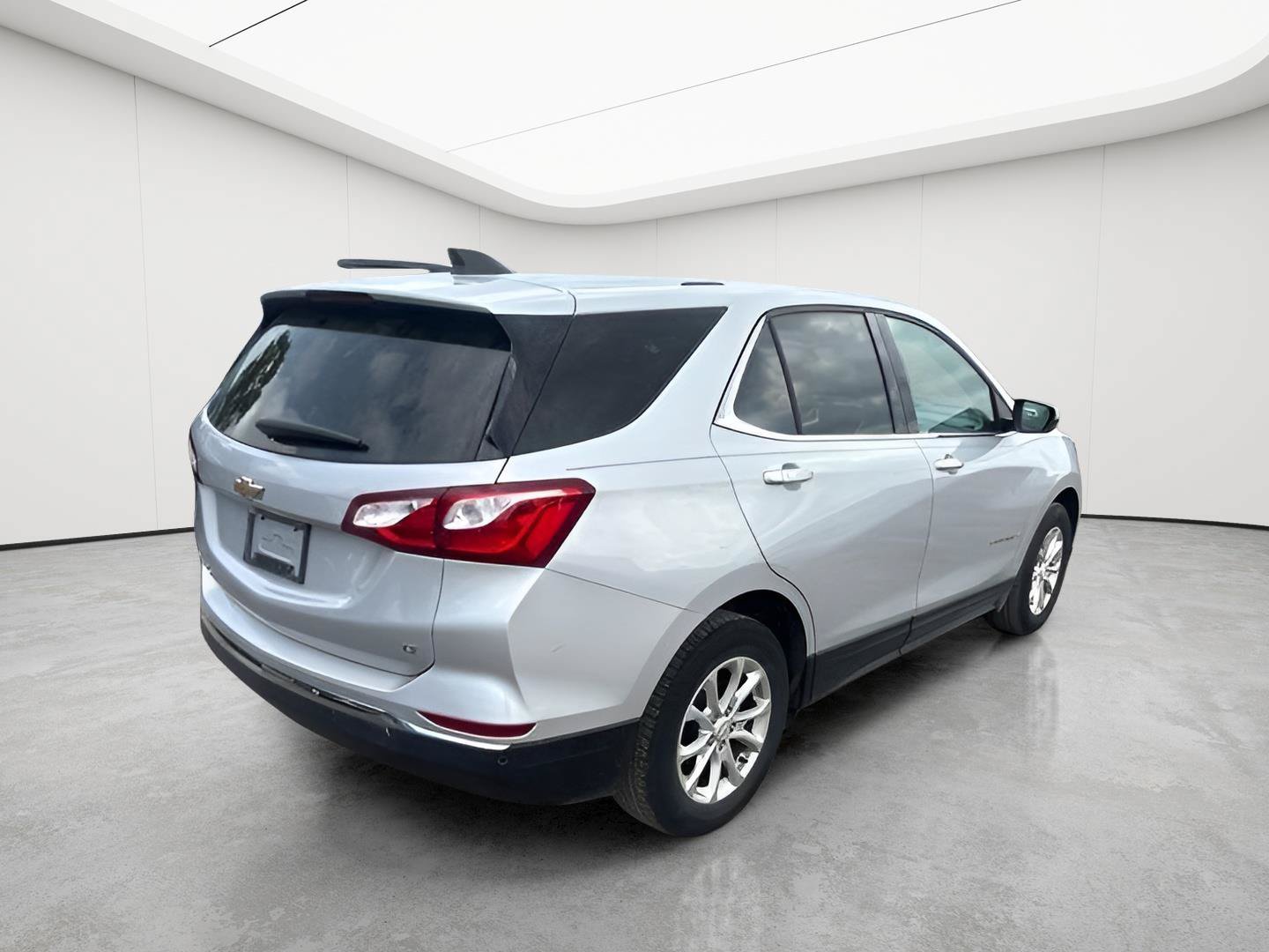 Used 2019 Chevrolet Equinox LT FWD image 3