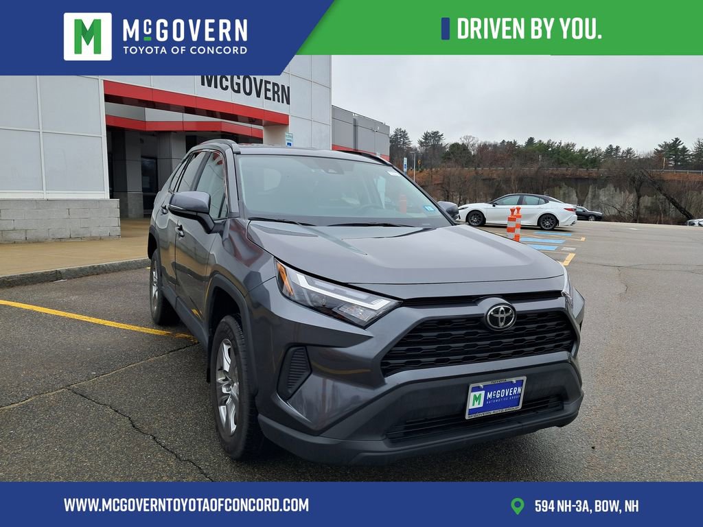 Used 2024 Toyota RAV4 XLE AWD/4WD image 11