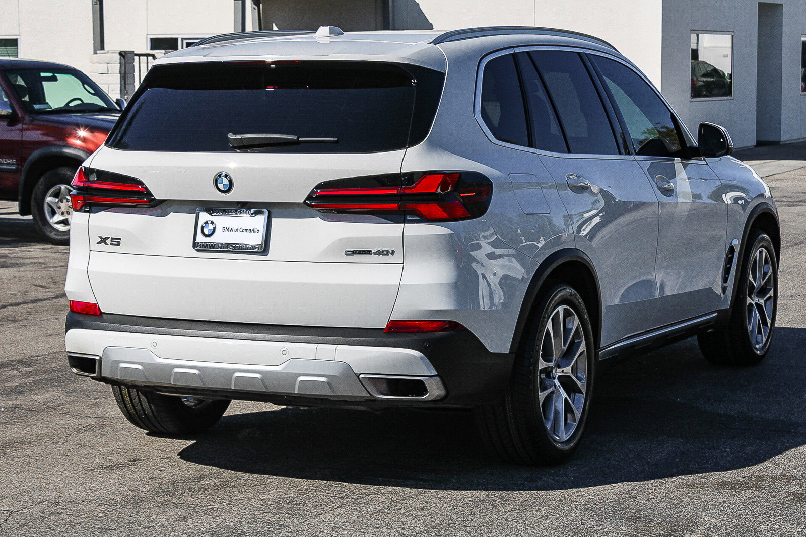 Used 2024 BMW X5 sDrive40i w/ Parking Assistance Package image 6