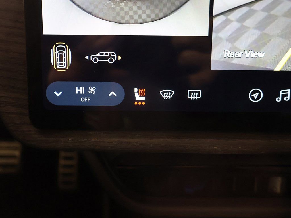 Used 2024 Rivian R1S Adventure image 54