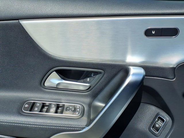 Certified 2022 Mercedes-Benz A 220 image 13