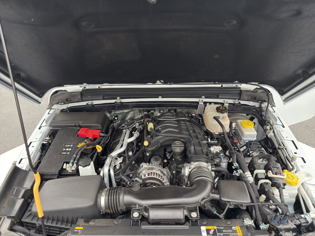 Used 2024 Jeep Wrangler Sahara image 19