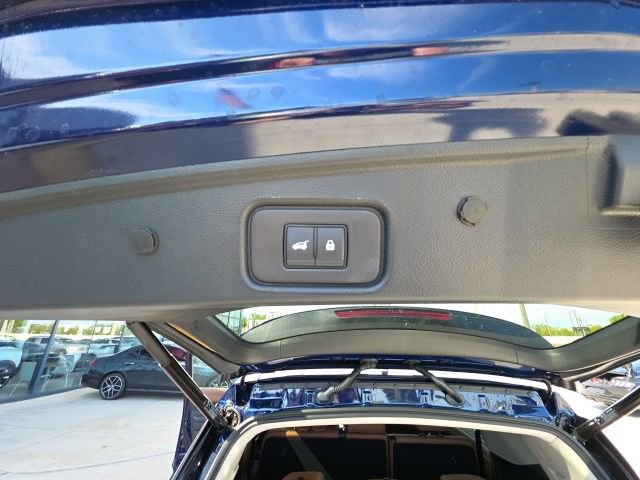 Used 2025 Nissan Pathfinder Platinum w/ Cargo Package image 29