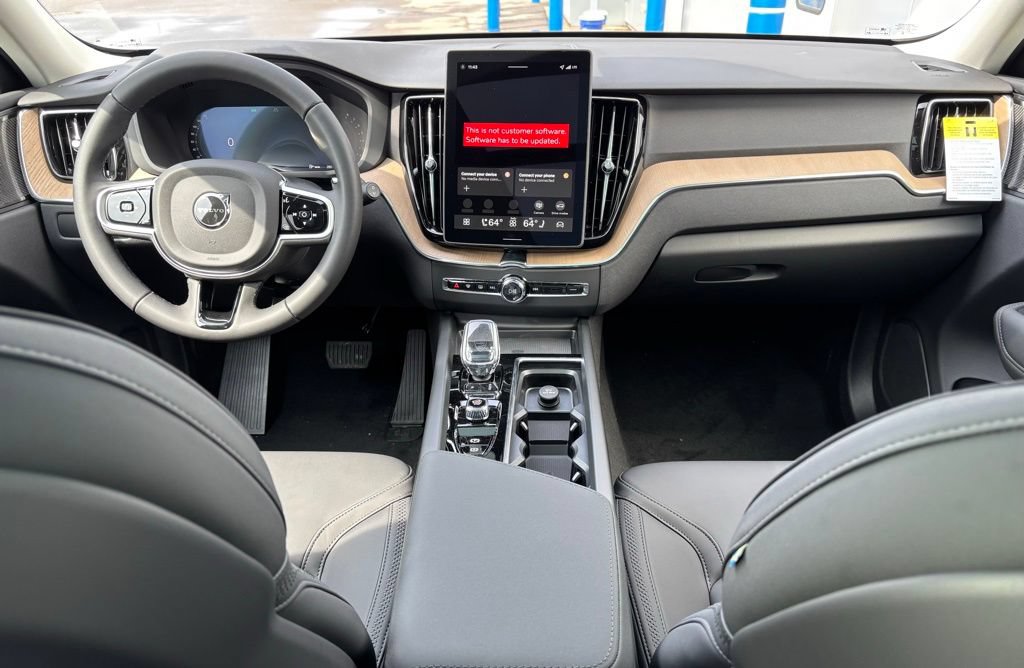New 2026 Volvo XC60 B5 Plus w/ Protection Package Premier AWD/4WD image 10