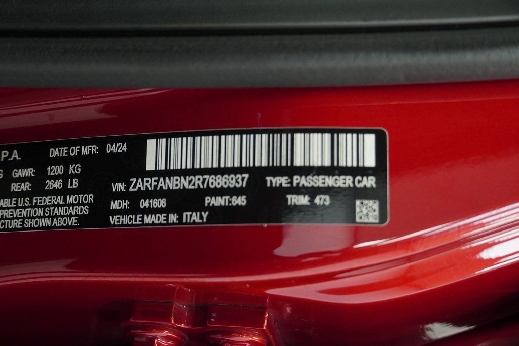 Used 2024 Alfa Romeo Giulia Veloce image 55