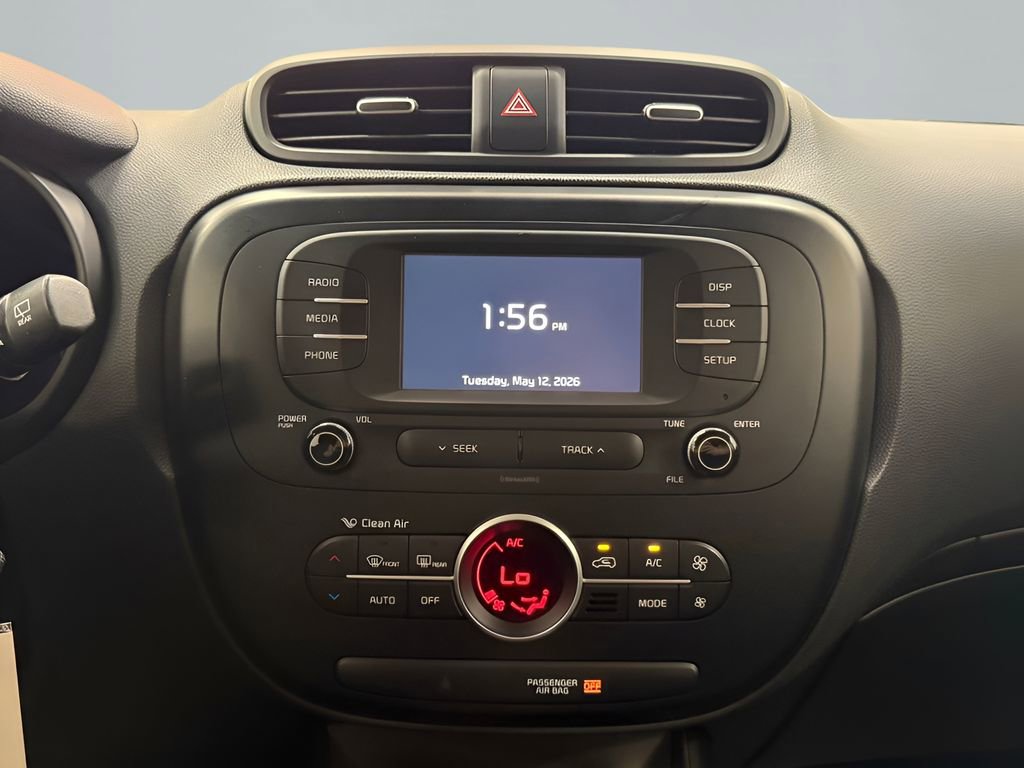 Used 2017 Kia Soul + FWD image 17