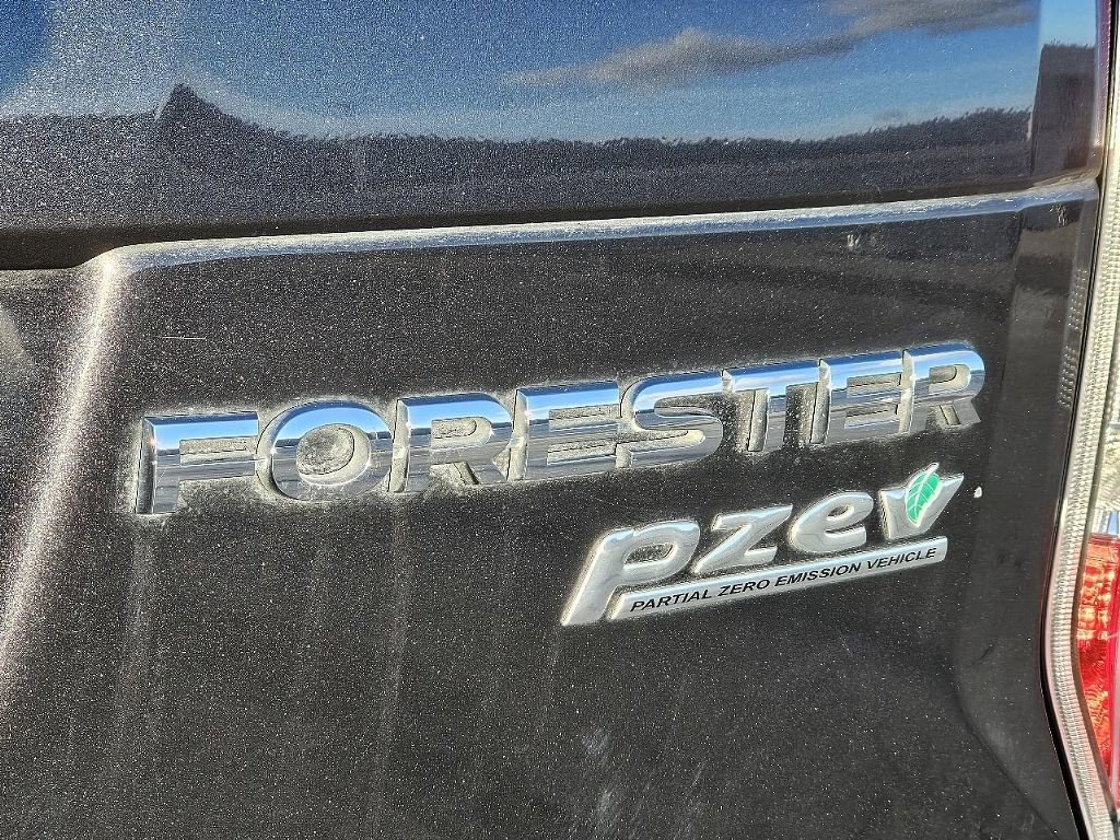 Used 2014 Subaru Forester 2.5i Premium w/ All-Weather Package image 14