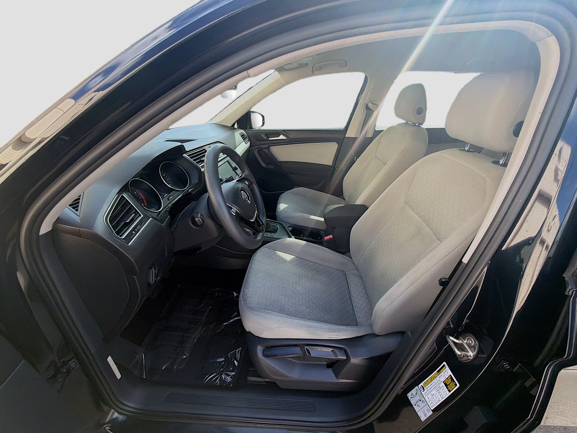 Used 2019 Volkswagen Tiguan S w/ Driver Assistance Package FWD image 18