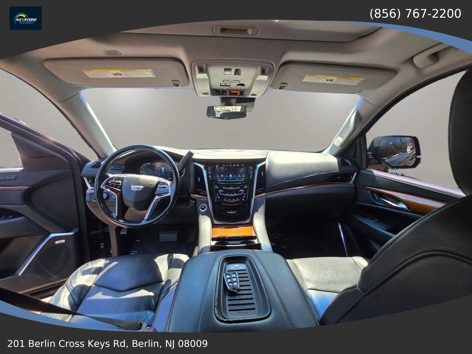 Used 2019 Cadillac Escalade Luxury AWD/4WD image 27