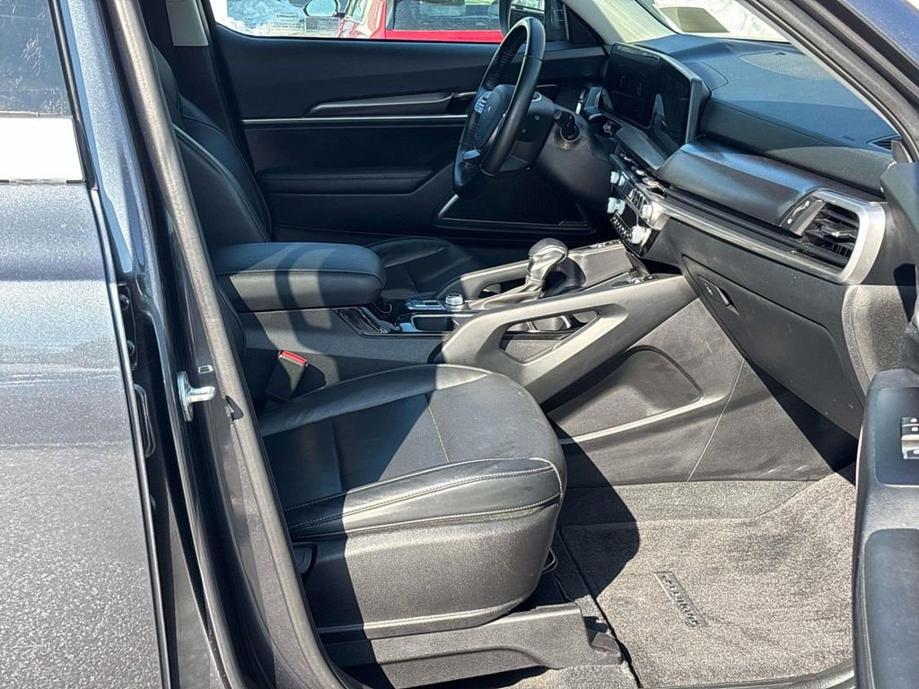 Certified 2023 Kia Telluride S image 13