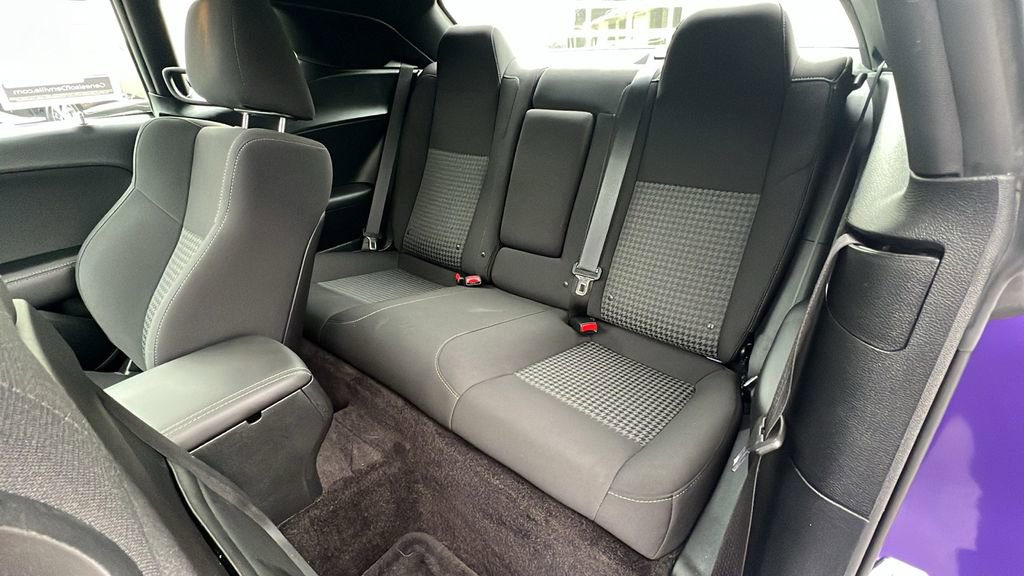 Used 2018 Dodge Challenger R/T image 37