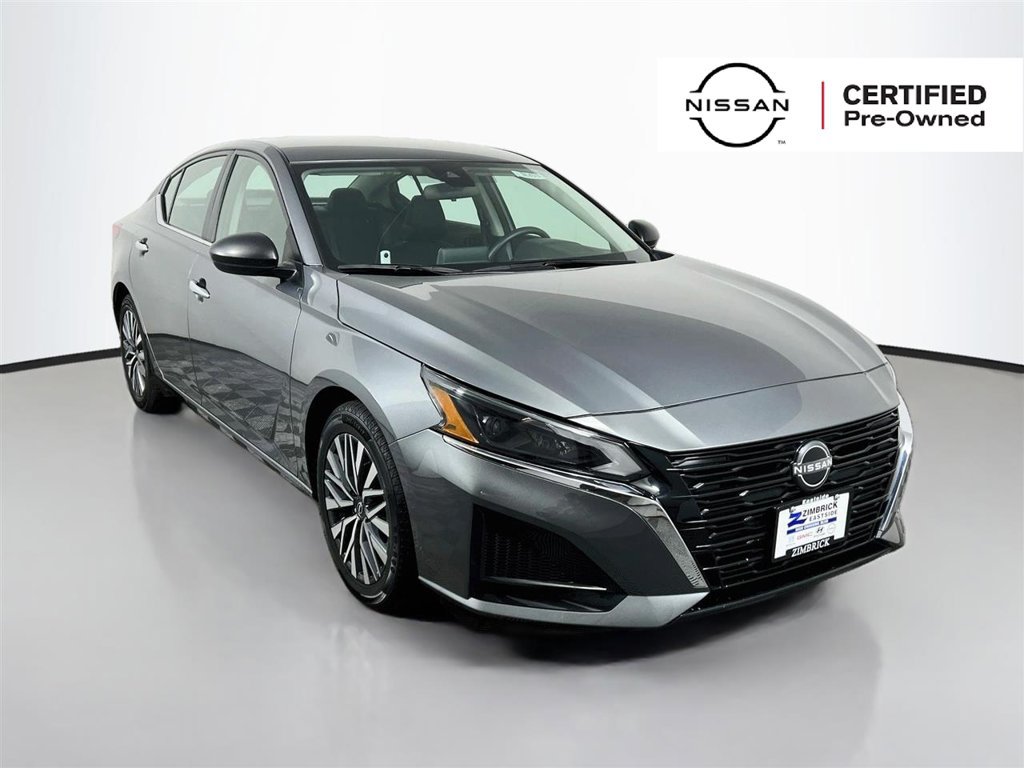 Used 2024 Nissan Altima 2.5 SV FWD image 1