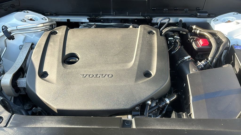 Used 2023 Volvo XC90 B6 Plus image 31