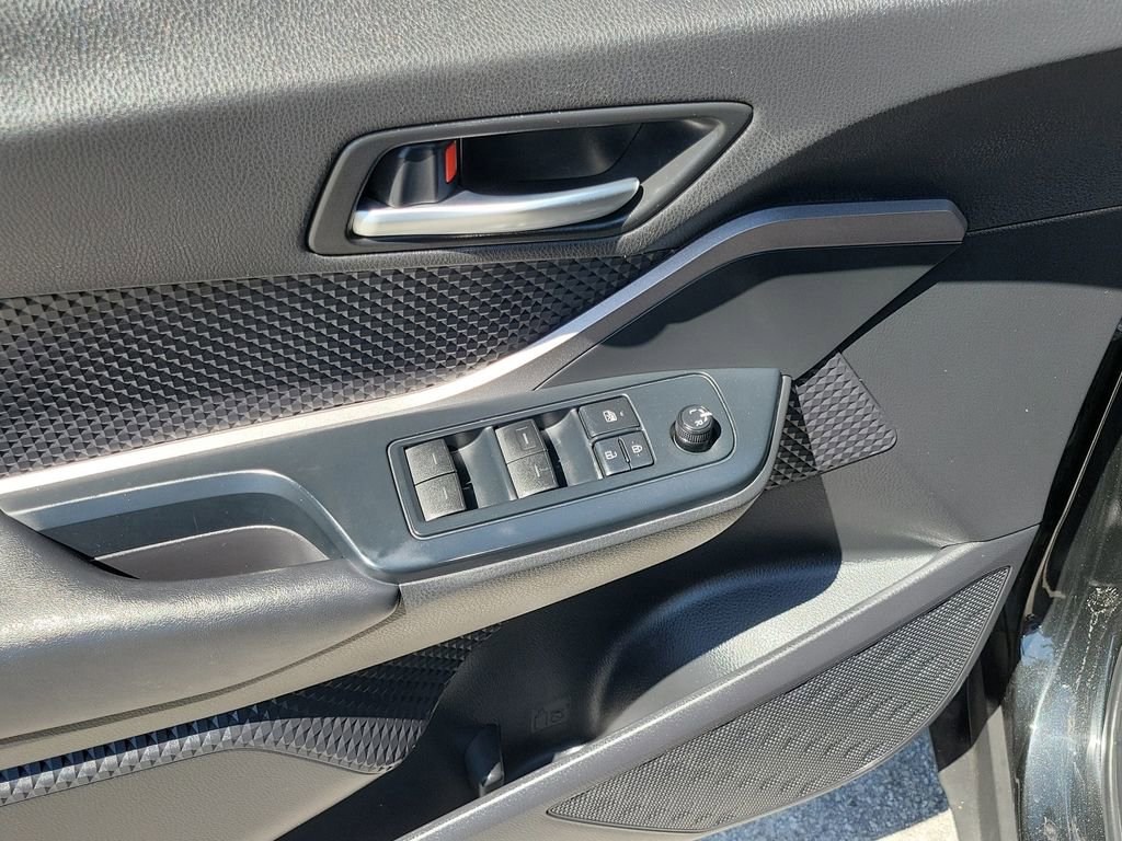 Used 2020 Toyota C-HR LE image 20