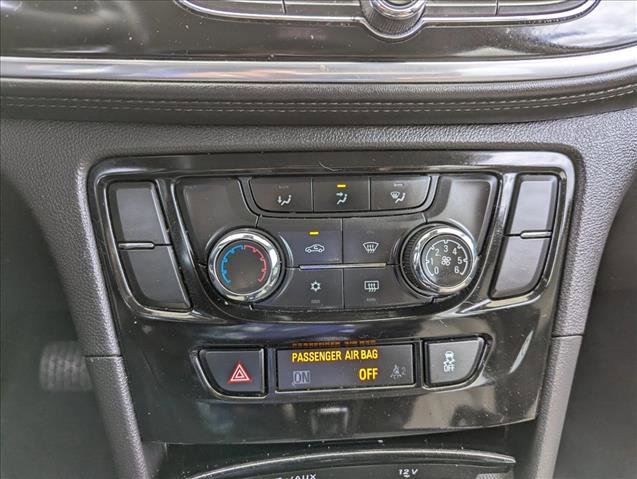 Used 2021 Buick Encore Preferred image 20