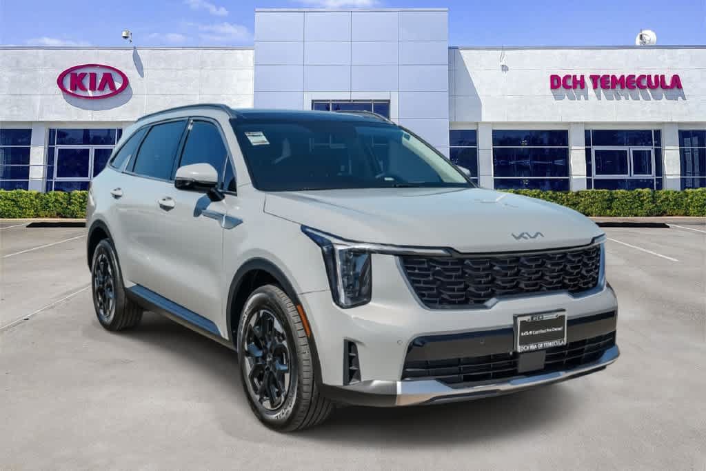 Certified 2025 Kia Sorento S w/ Panoramic Sunroof Package FWD image 3