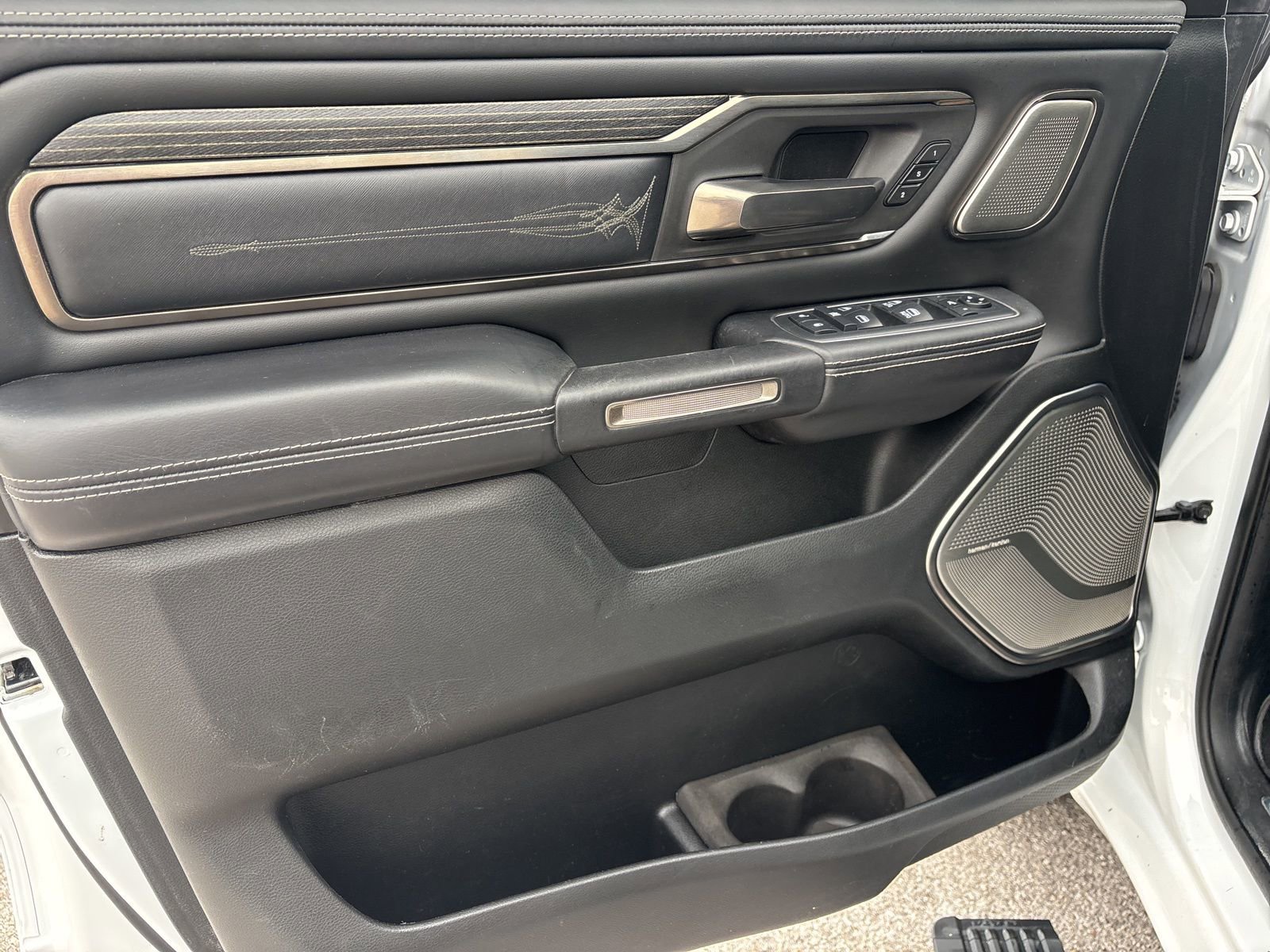 Used 2020 RAM 1500 Limited image 10