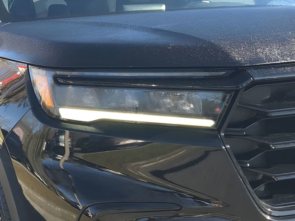 Used 2025 Honda Pilot Black Edition image 10