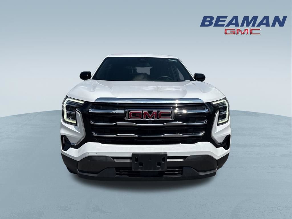 Used 2025 GMC Terrain Elevation AWD/4WD image 2