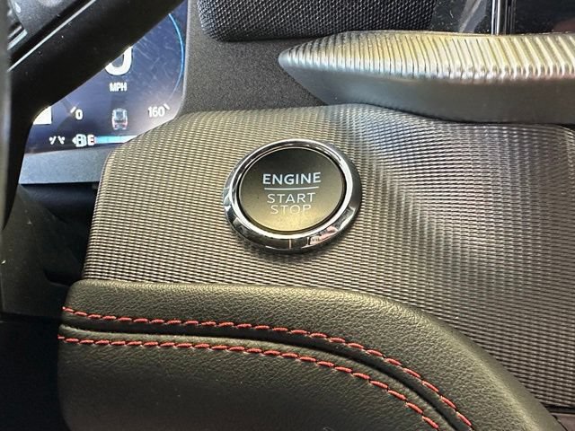 Used 2025 Ford Explorer ST AWD/4WD image 11