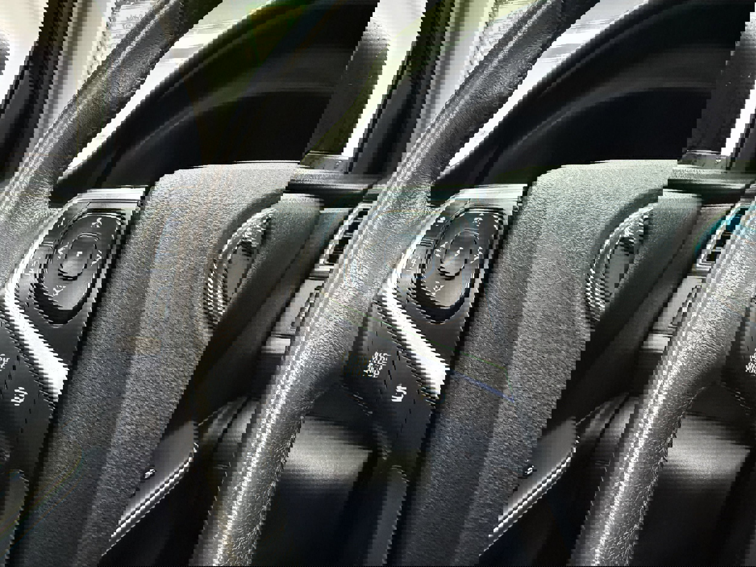 Used 2017 Toyota Camry XLE image 11