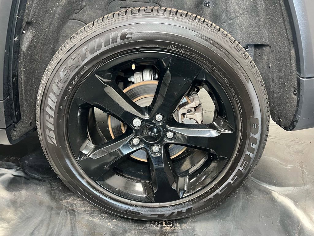 Used 2024 Jeep Grand Cherokee Altitude image 22