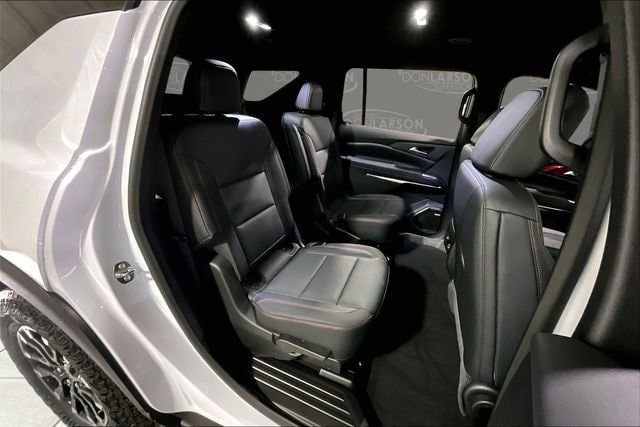 New 2026 Chevrolet Traverse Z71 w/ Enhanced Driving Package AWD/4WD image 12
