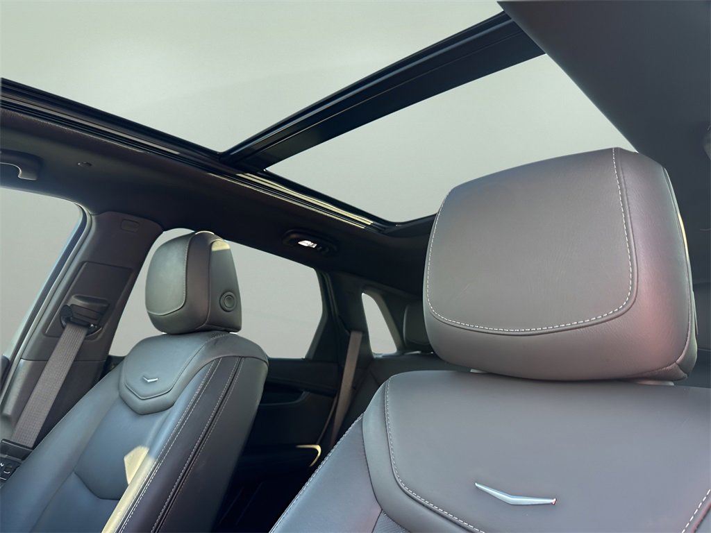 Used 2025 Cadillac XT5 Premium Luxury image 24