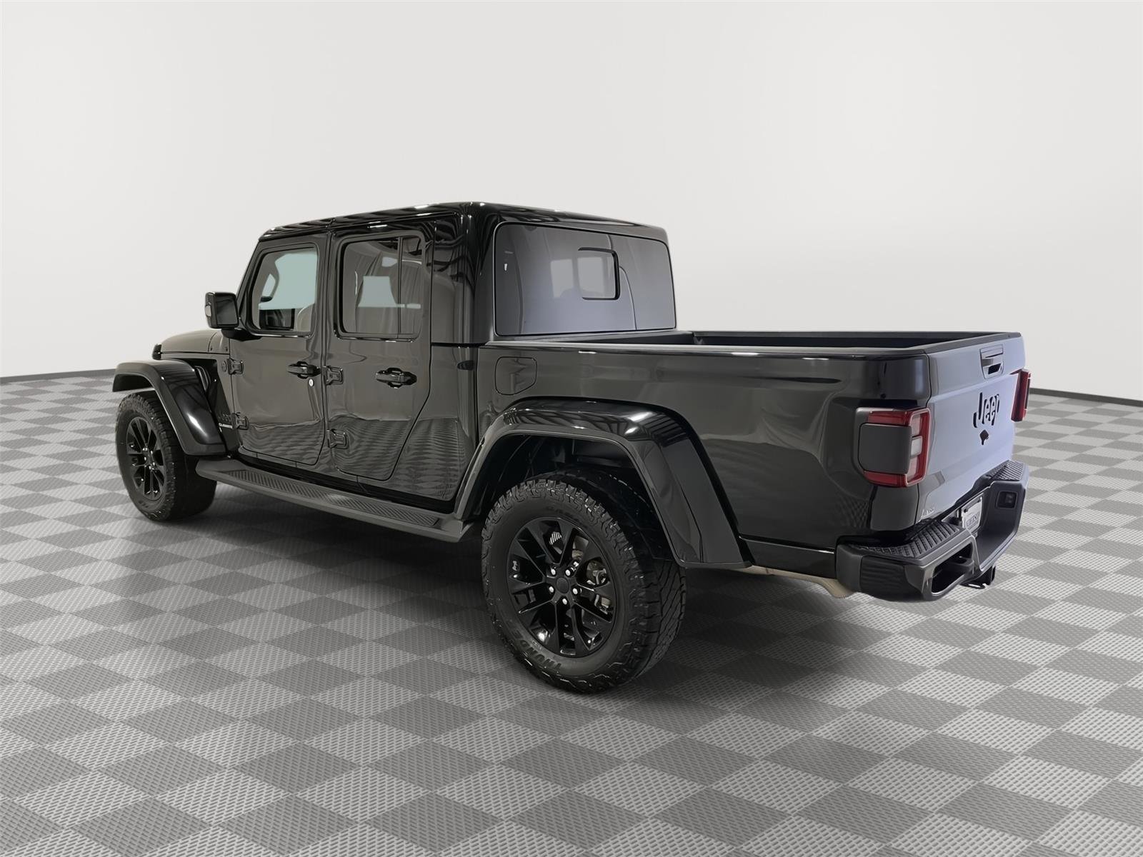 Used 2022 Jeep Gladiator Overland image 9