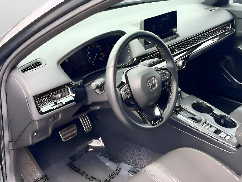 Used 2025 Honda Civic Sport image 9