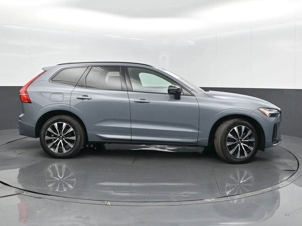 Used 2024 Volvo XC60 B5 Plus AWD/4WD image 8