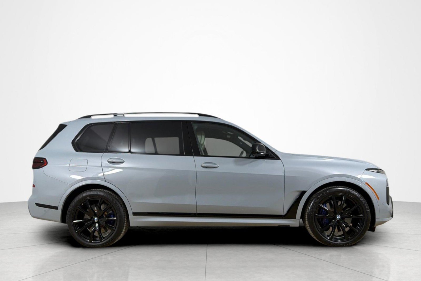Used 2024 BMW X7 M60i w/ Executive Package AWD/4WD image 6