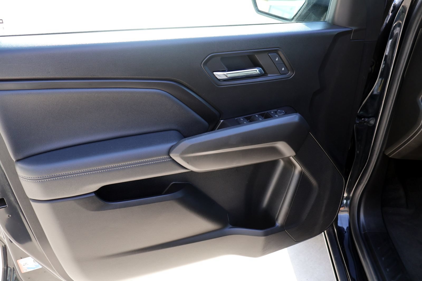Used 2024 Chevrolet Colorado LT w/ LT Convenience Package II RWD image 17