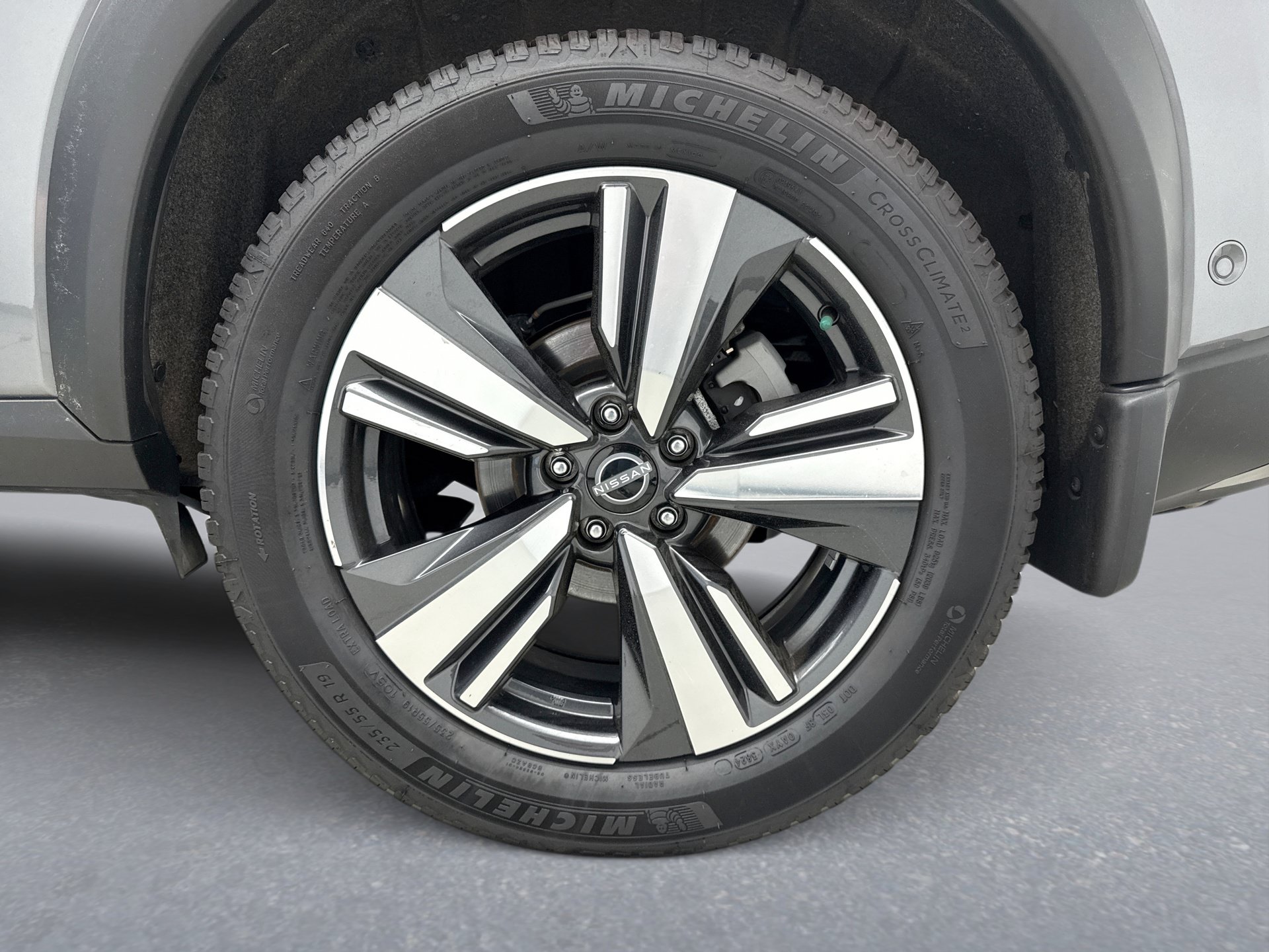 Used 2023 Nissan Rogue Platinum w/ Platinum Premium Package AWD/4WD image 28
