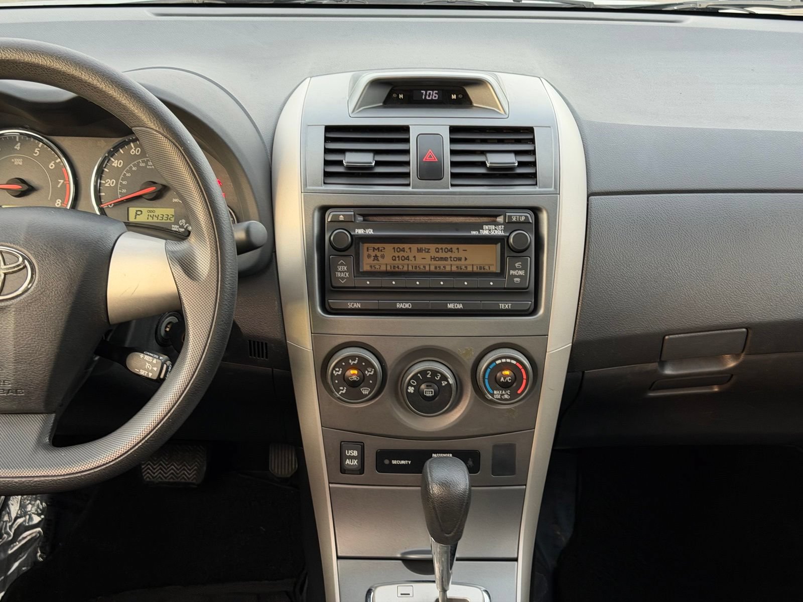Used 2012 Toyota Corolla S FWD image 26