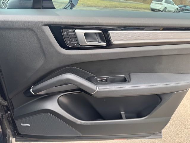 Used 2022 Porsche Cayenne Platinum Edition w/ Premium Package Plus image 29