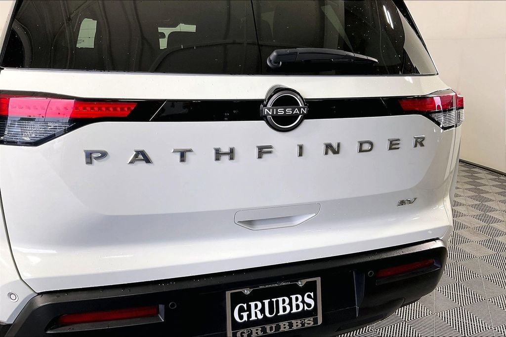 Used 2022 Nissan Pathfinder SV FWD image 43