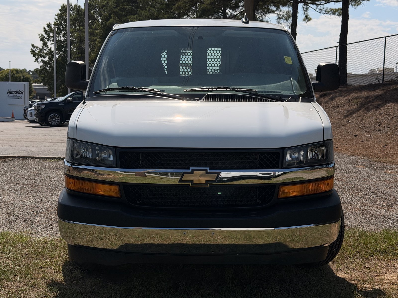 Used 2024 Chevrolet Express 2500 w/ Driver Convenience Package RWD image 6